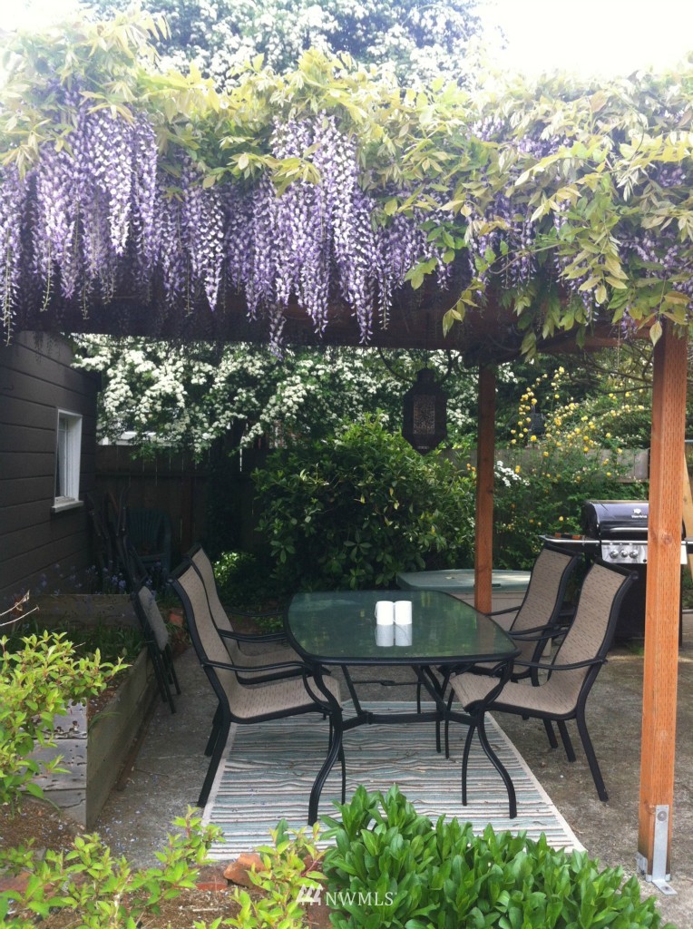 3908 Southwest Southern Street Seattle, WA 98136 - Photo 19 of 20 Gallery Image 19