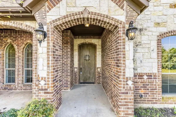 $655,000 | 104 Lyndsey Court, Boyd, TX 76023