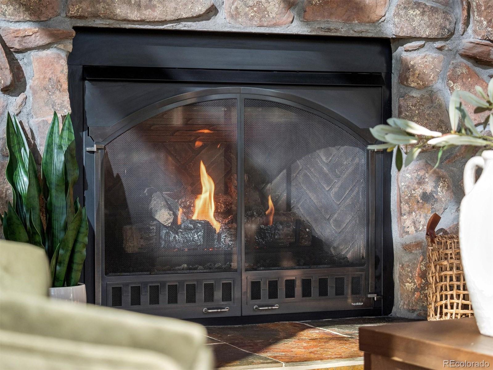 67 Oak Way Evergreen, CO 80439 - Photo 19 of 44 a living room with furniture