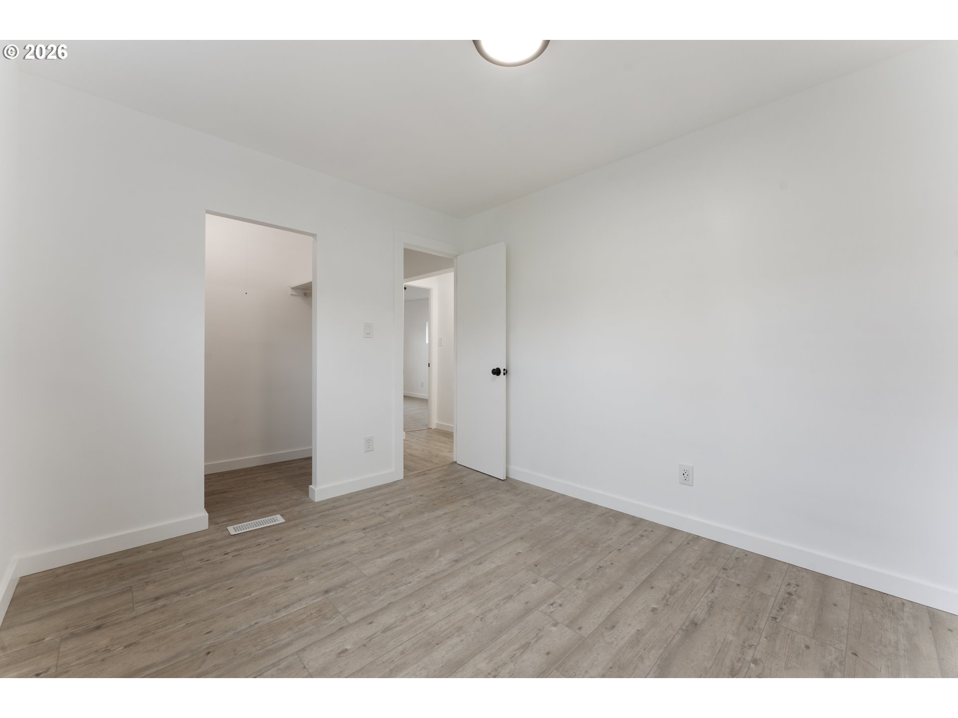 4424 Southeast Roethe Road, Unit 3 Milwaukie, OR 97267 - Photo 28 of 30 a view of an empty room