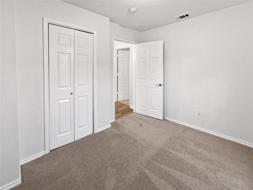 4346 Hamilton Avenue Dallas, TX 75210 - Photo 9 of 16 a view of an empty room