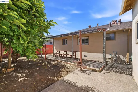 $799,000 | 3838 Monterey Boulevard, San Leandro, CA 94578