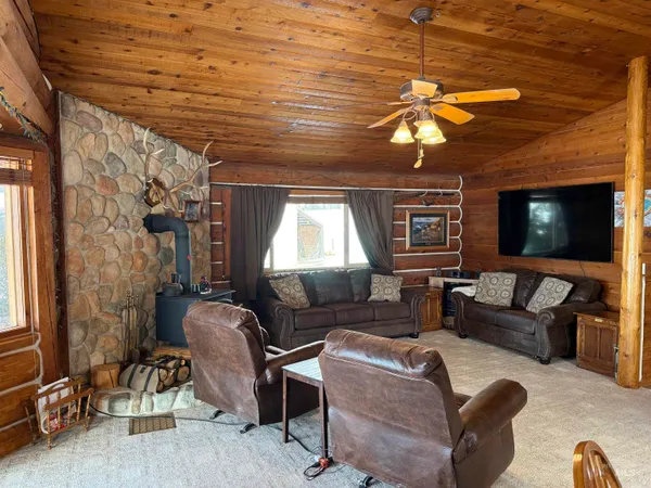 $769,000 | 4370 Highway 8, Troy, ID 83871