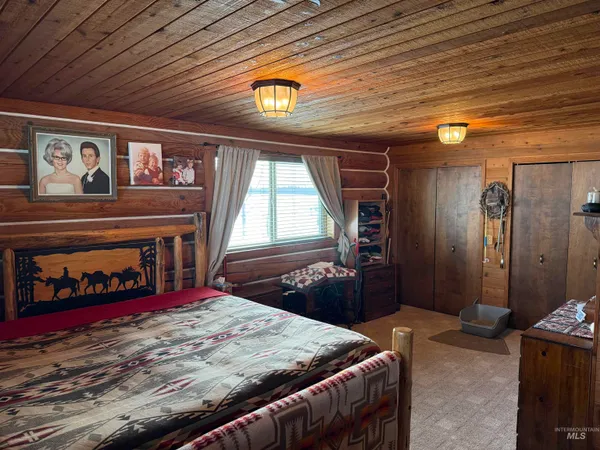 $769,000 | 4370 Highway 8, Troy, ID 83871