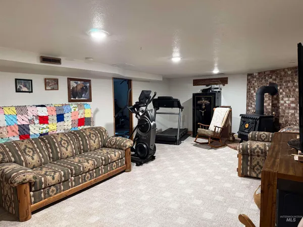 $769,000 | 4370 Highway 8, Troy, ID 83871