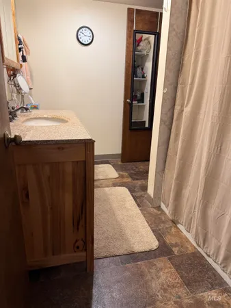 $769,000 | 4370 Highway 8, Troy, ID 83871