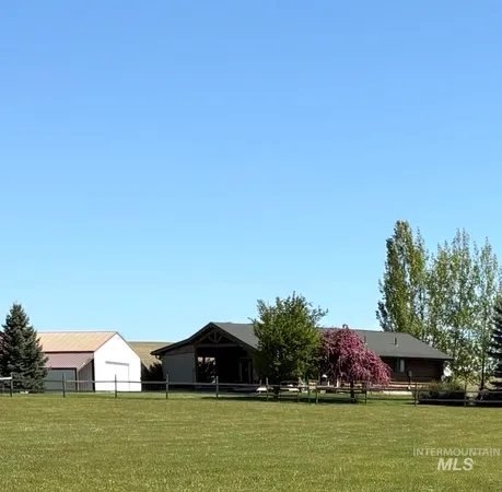 $769,000 | 4370 Highway 8, Troy, ID 83871