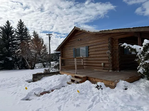 $769,000 | 4370 Highway 8, Troy, ID 83871