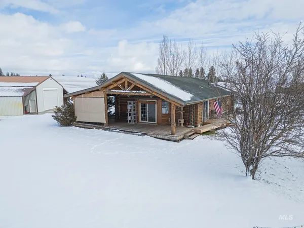 $769,000 | 4370 Highway 8, Troy, ID 83871