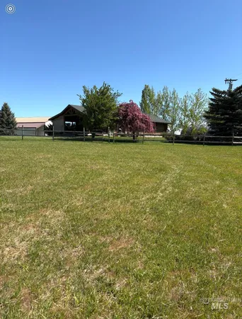 $769,000 | 4370 Highway 8, Troy, ID 83871
