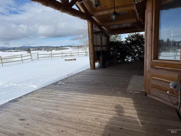 $769,000 | 4370 Highway 8, Troy, ID 83871