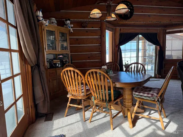 $769,000 | 4370 Highway 8, Troy, ID 83871