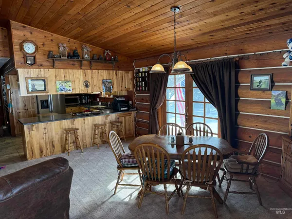 $769,000 | 4370 Highway 8, Troy, ID 83871