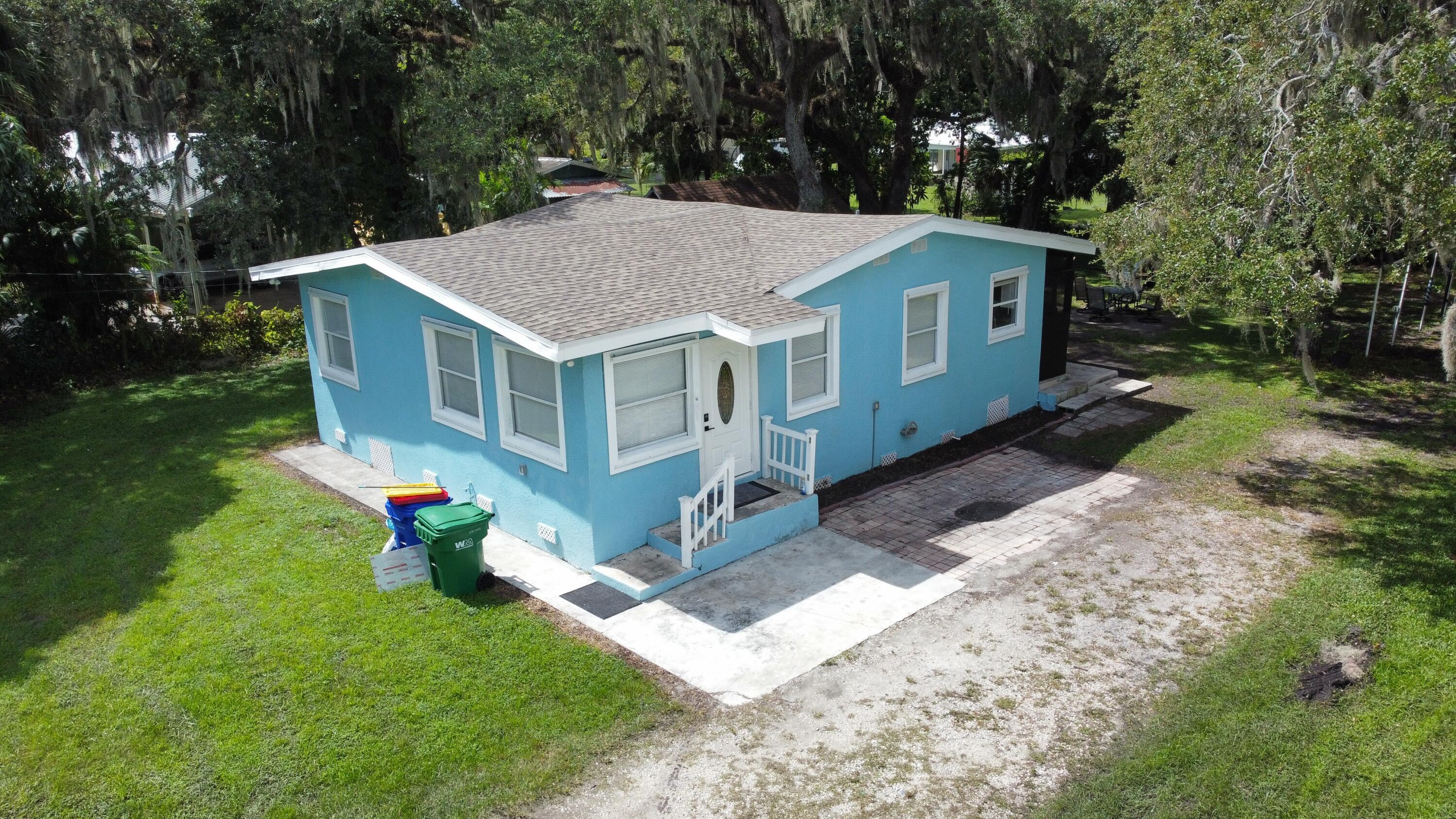 1806 Southwest 2nd Avenue Okeechobee, FL 34974 - Photo 3 of 44 dji_fly_20251002_122454_86_1759422410755