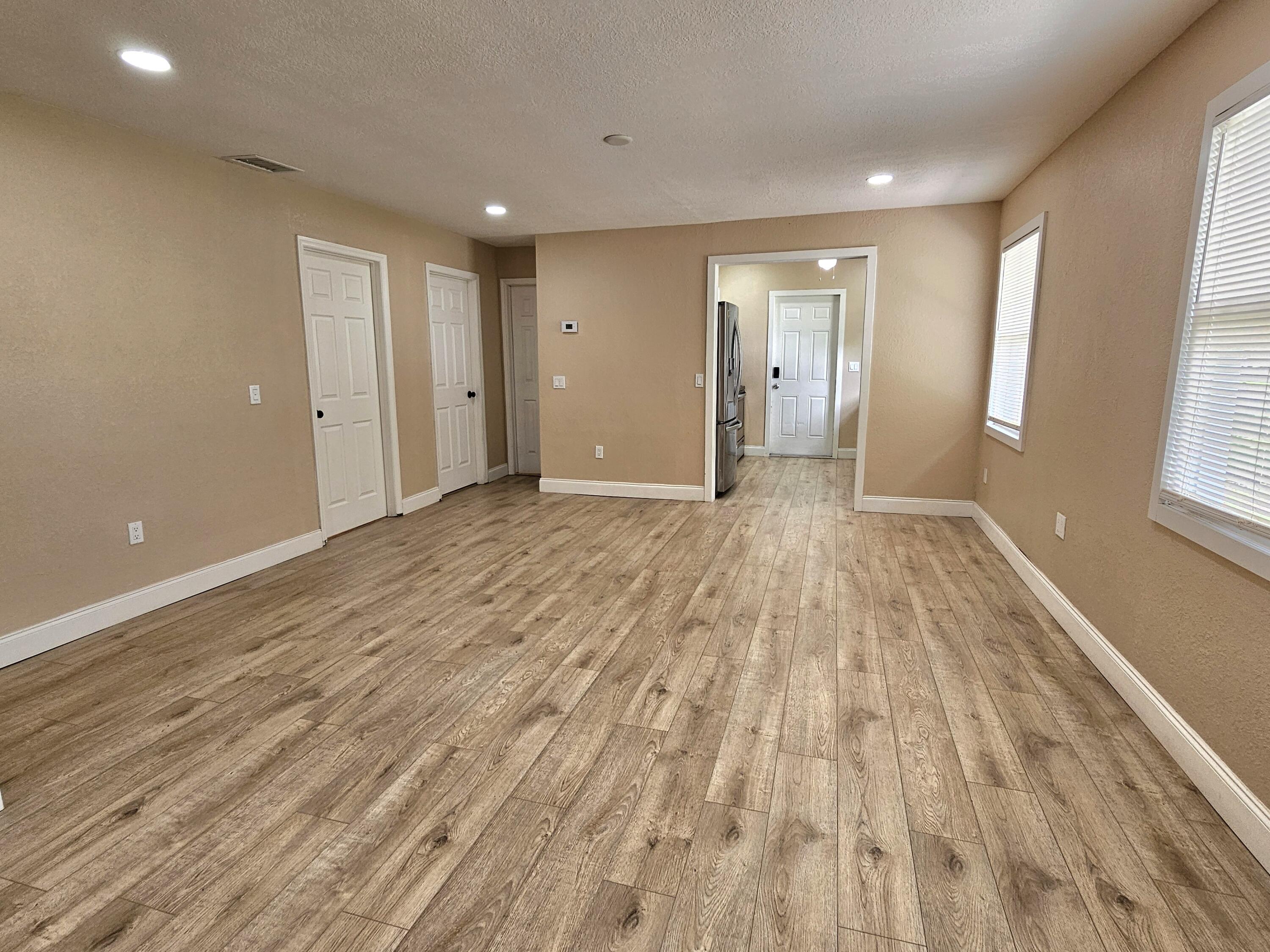 1806 Southwest 2nd Avenue Okeechobee, FL 34974 - Photo 5 of 44 20251002_113330