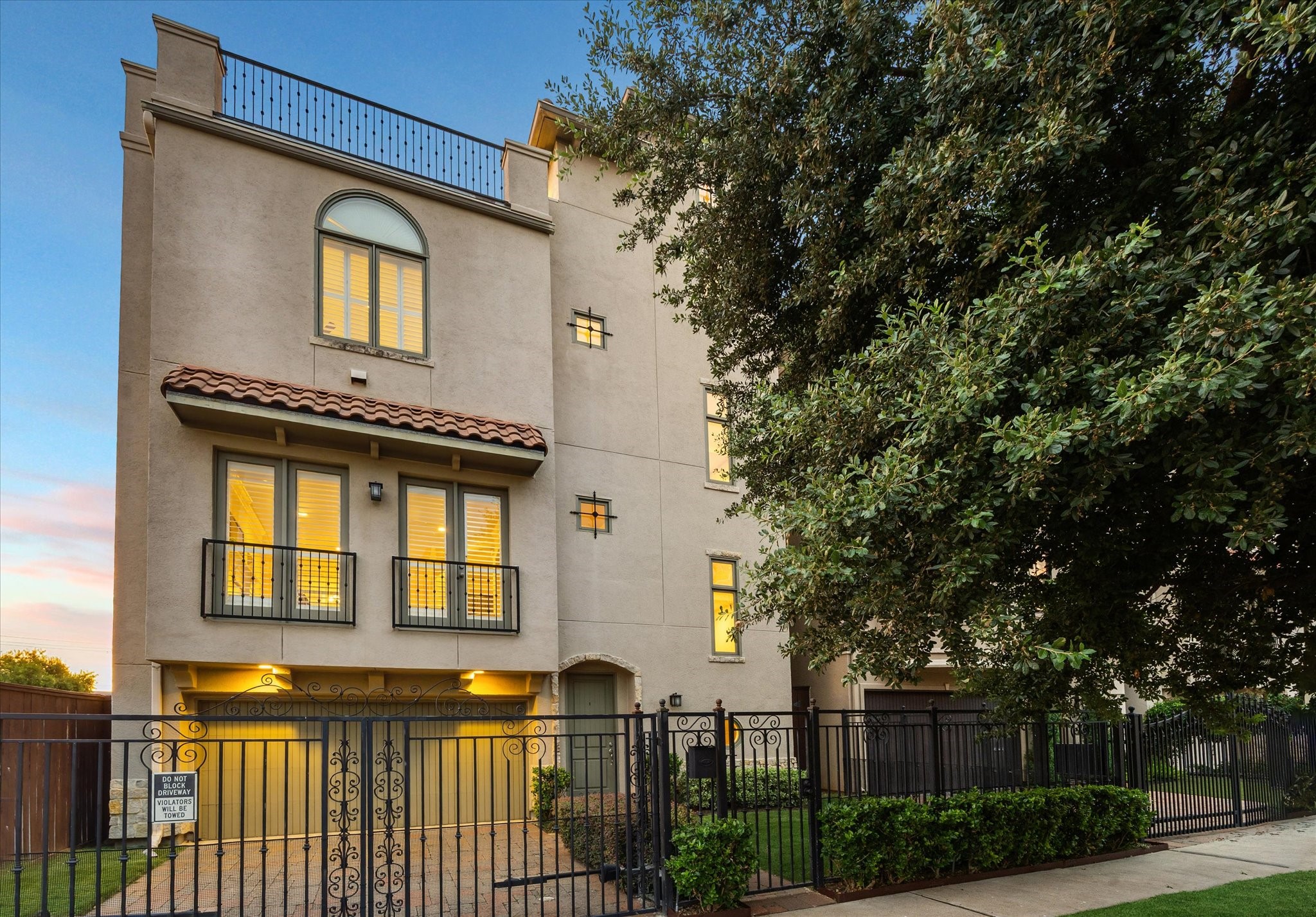 2006 Helena Street Houston, TX 77002 - Photo 3 of 38 a front view of a house with a yard