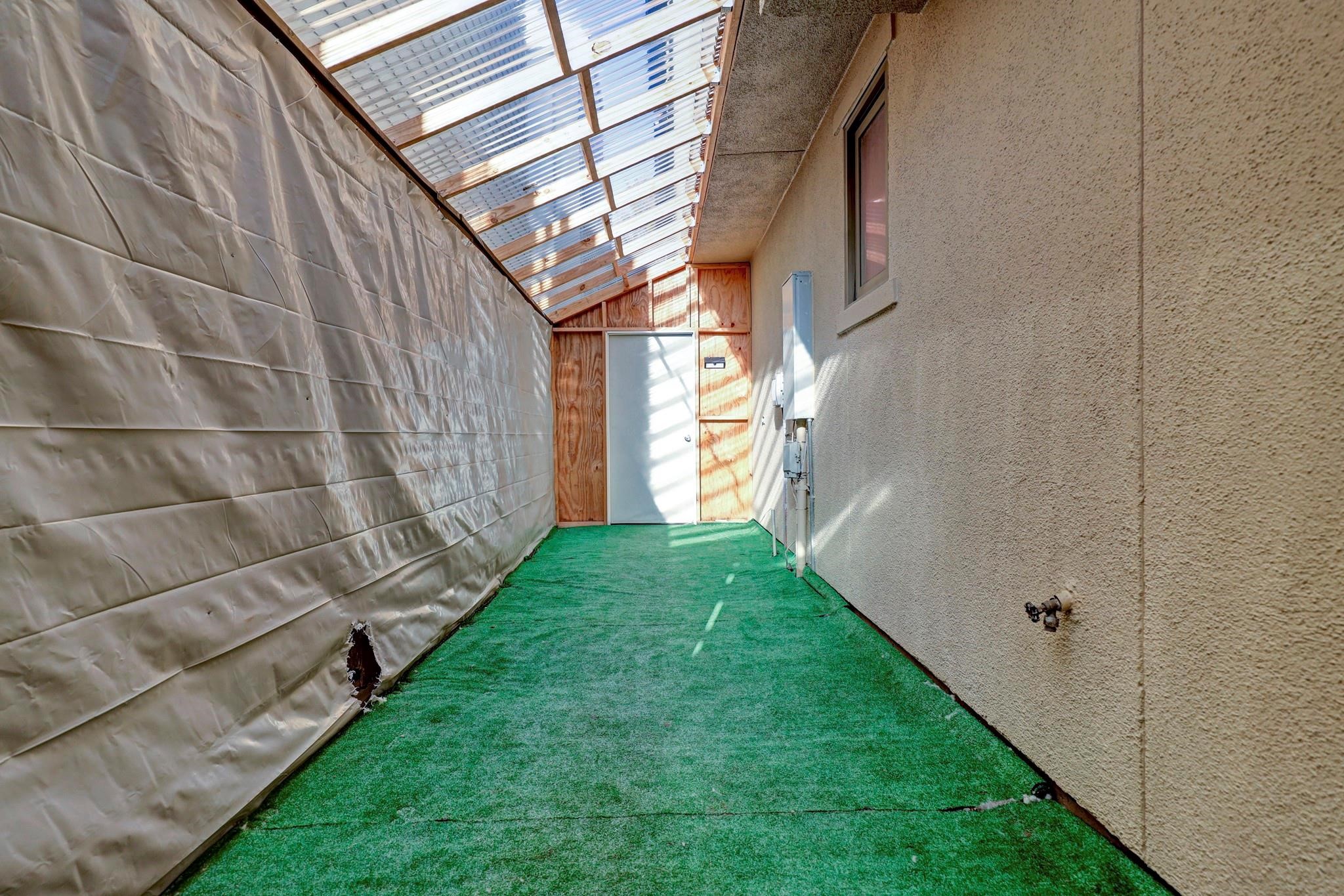 2006 Helena Street Houston, TX 77002 - Photo 31 of 38 a view of yard from deck