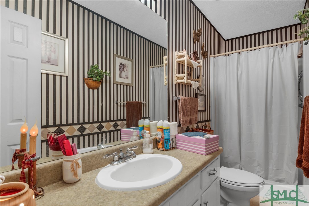 617 Thurmon Dasher Road Reidsville, GA 30453 - Photo 13 of 26 Bathroom 2