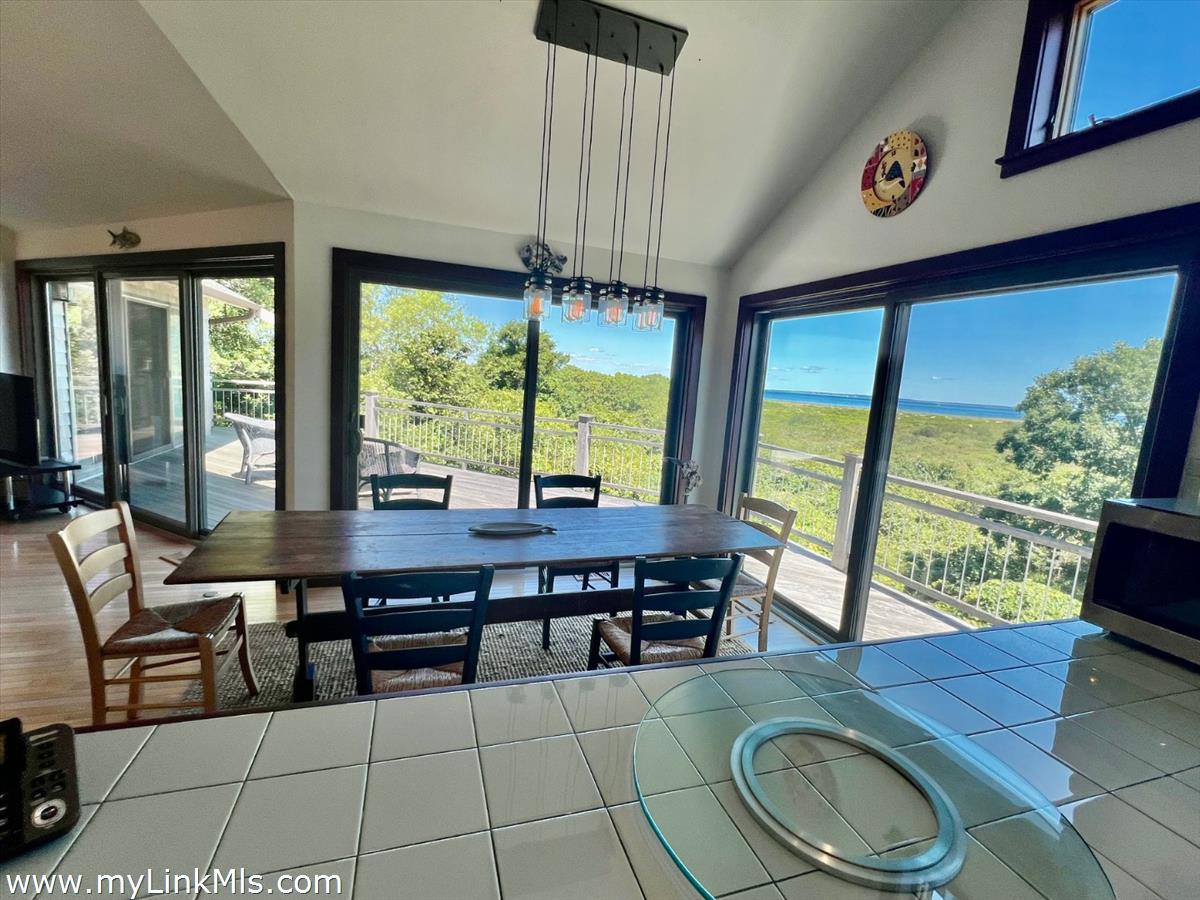 382 Lighthouse Road Aquinnah, MA 02535 - Photo 15 of 29