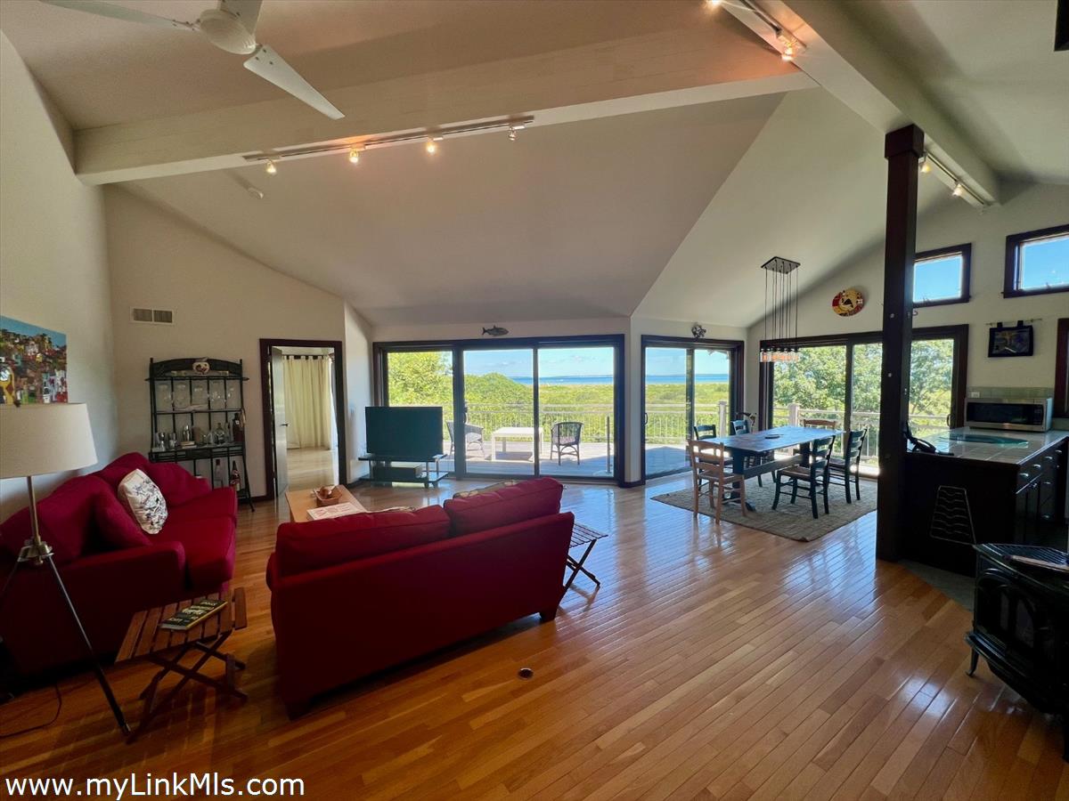 382 Lighthouse Road Aquinnah, MA 02535 - Photo 7 of 29