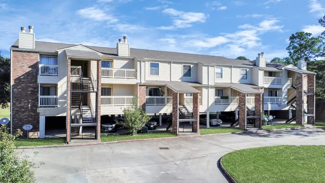$84,000 | 2501 Gulf Freeway, Unit 250D, Dickinson, TX 77539