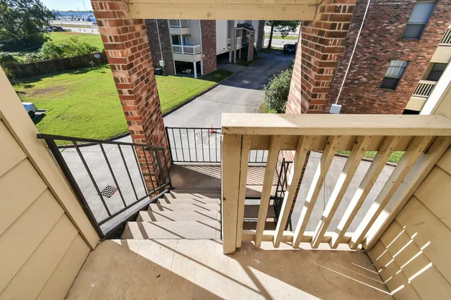 a view of parking area