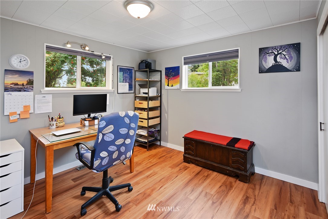 631 Northeast Riddell Road Bremerton, WA 98310 - Photo 14 of 24 Gallery Image 14