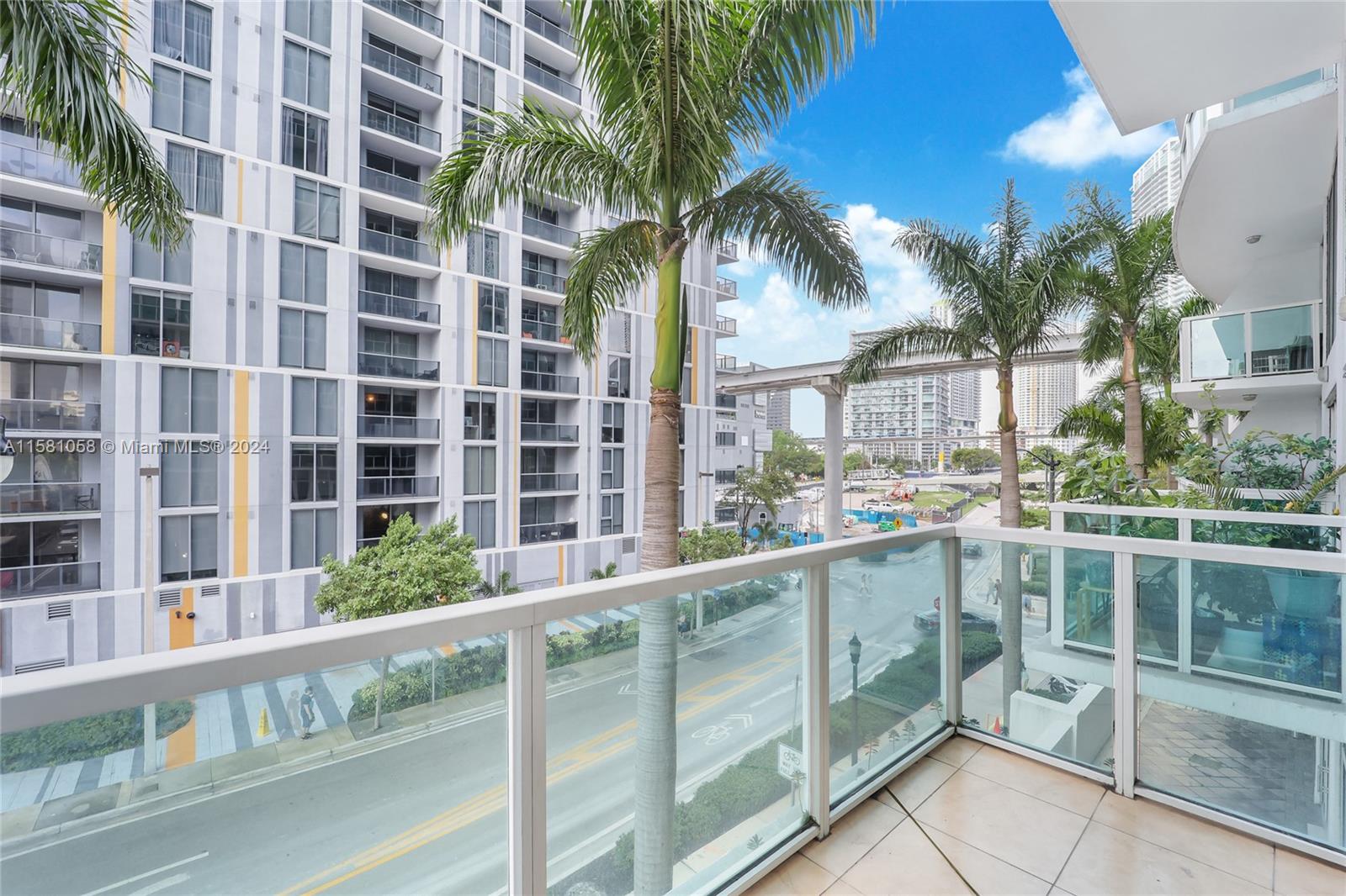 41 Southeast 5th St Unit 304  