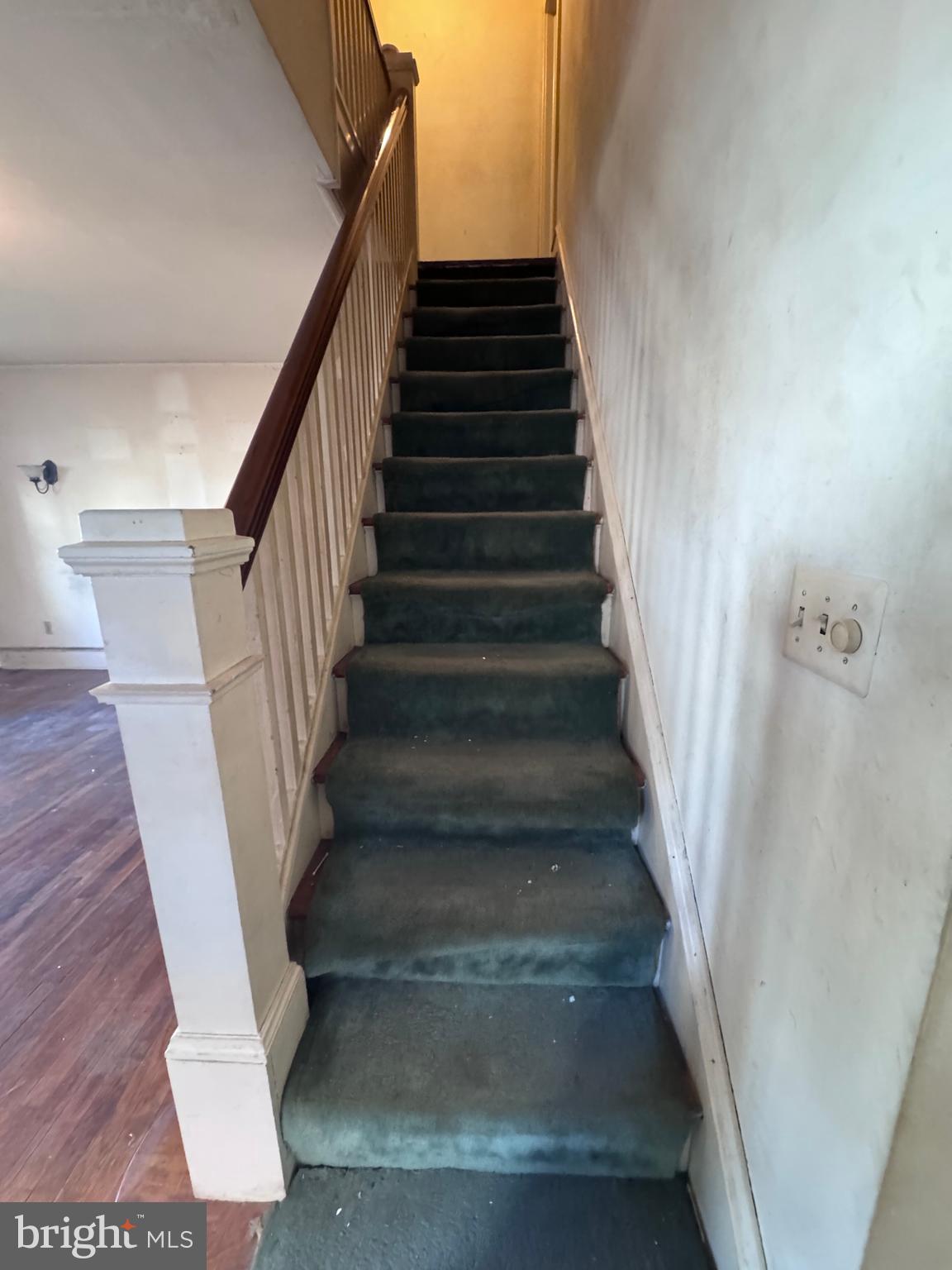 12 Hillside Road Reading, PA 19609 - Photo 16 of 31 staircase