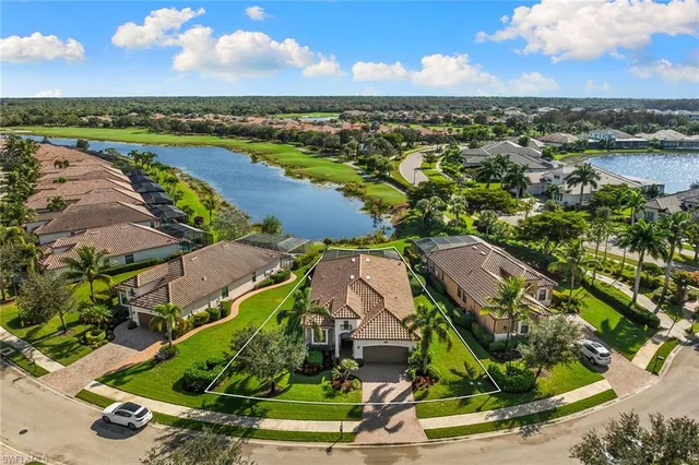 $815,000 | 12504 Fenhurst Way, Naples, FL 34120