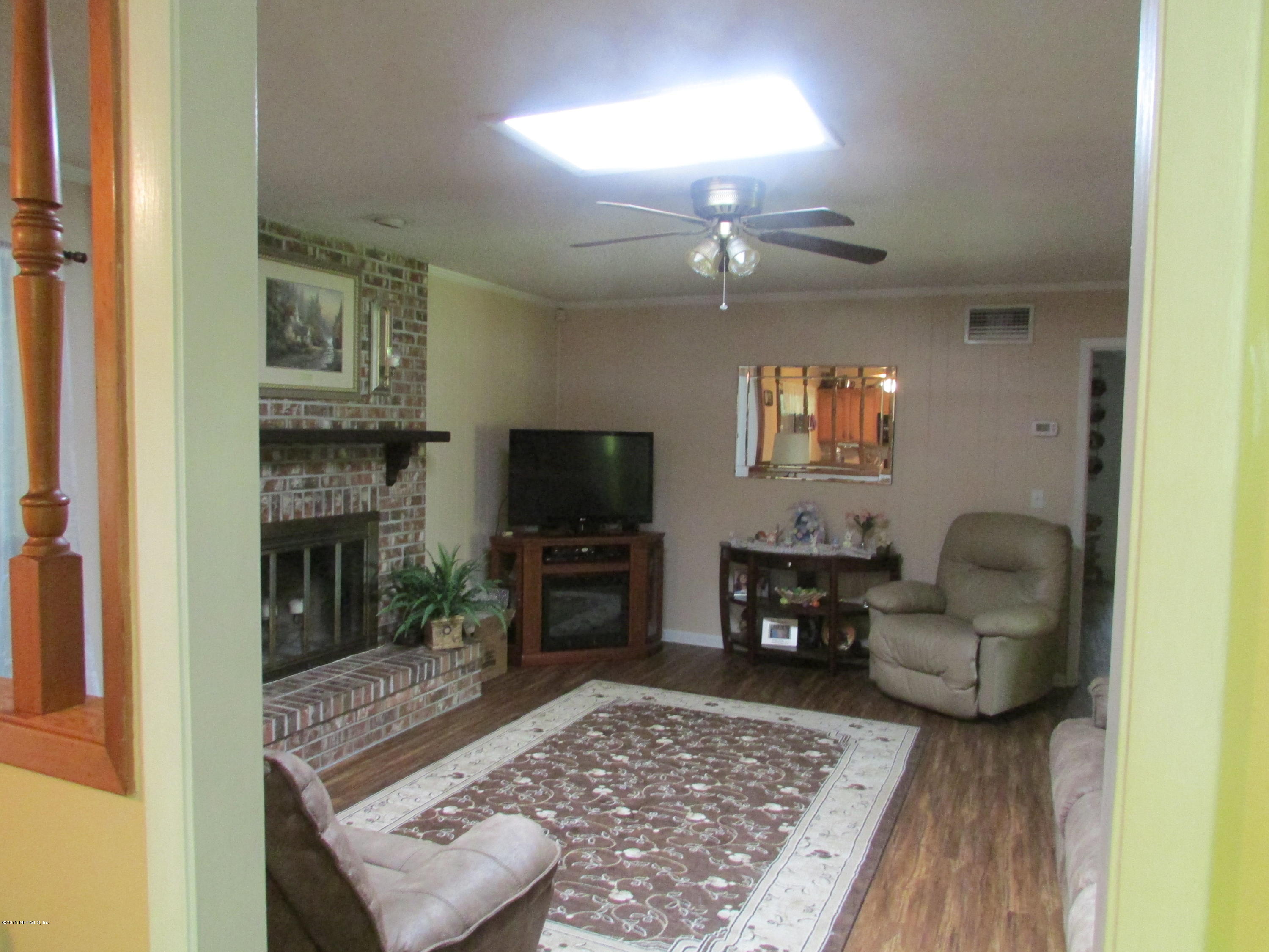 8720 Denny Road Jacksonville, FL 32220 - Photo 6 of 25 Family Room