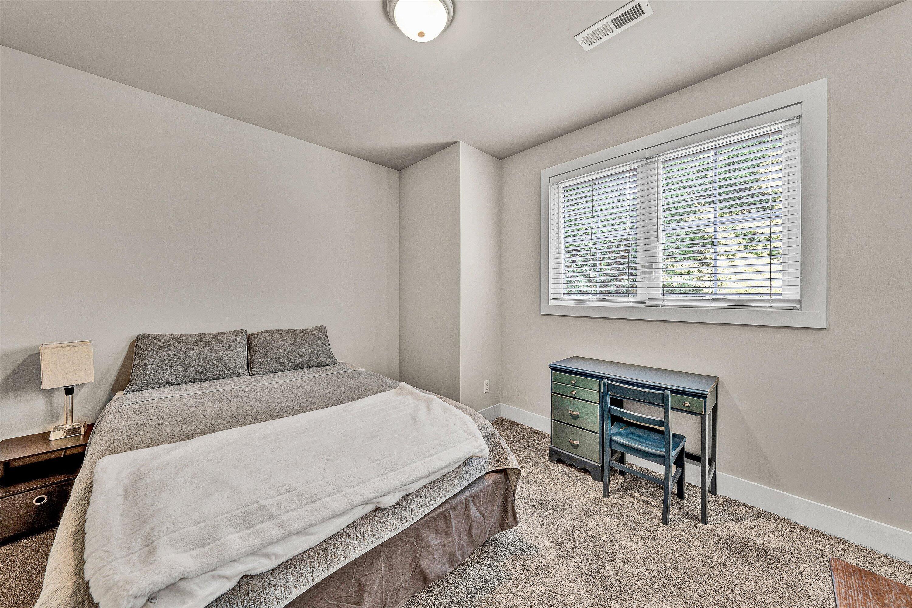 2750 McVitty Road Roanoke, VA 24018 - Photo 29 of 55 30-DSC00220