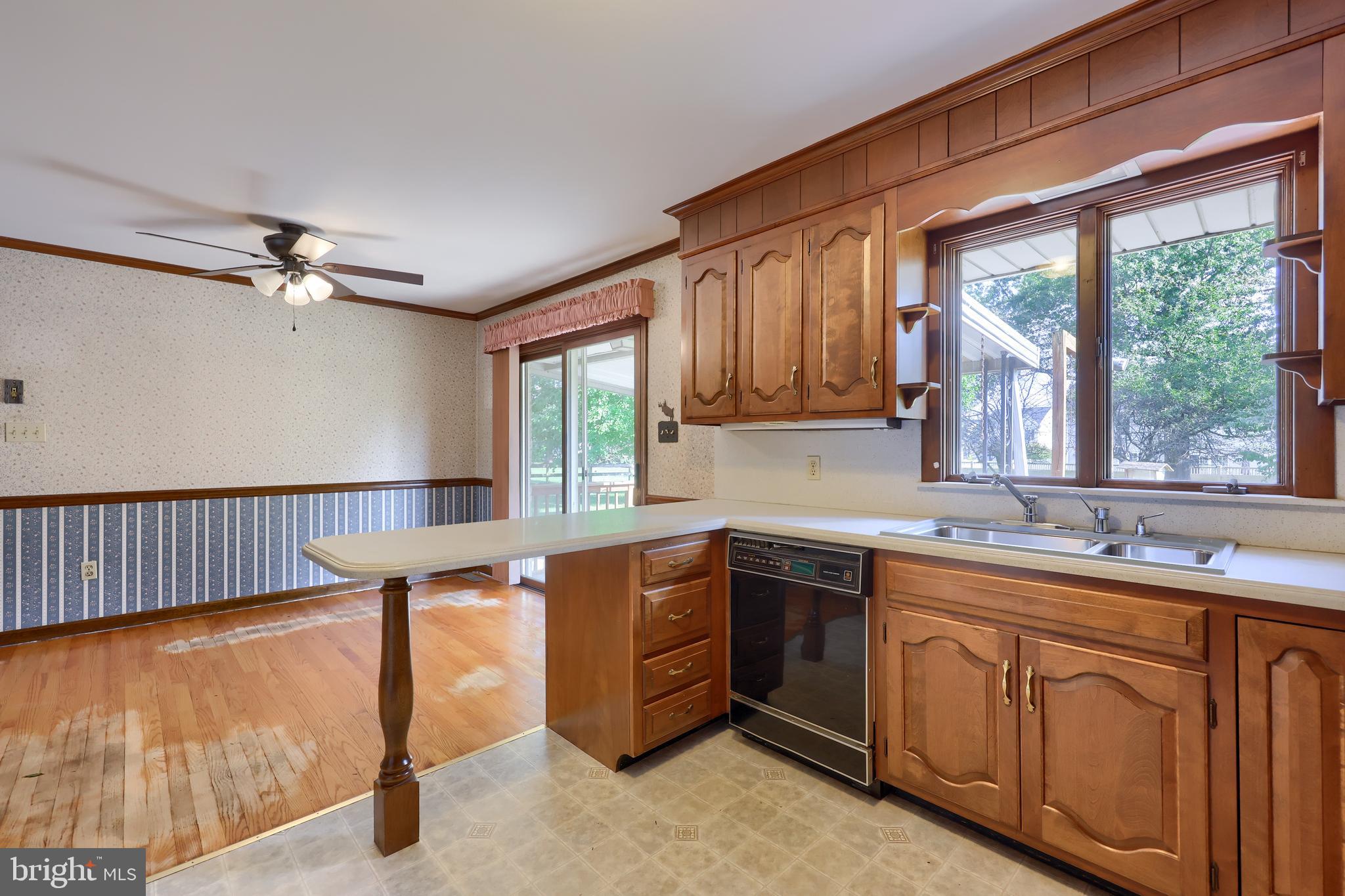 1716 Pioneer Road Lancaster, PA 17602 - Photo 14 of 45