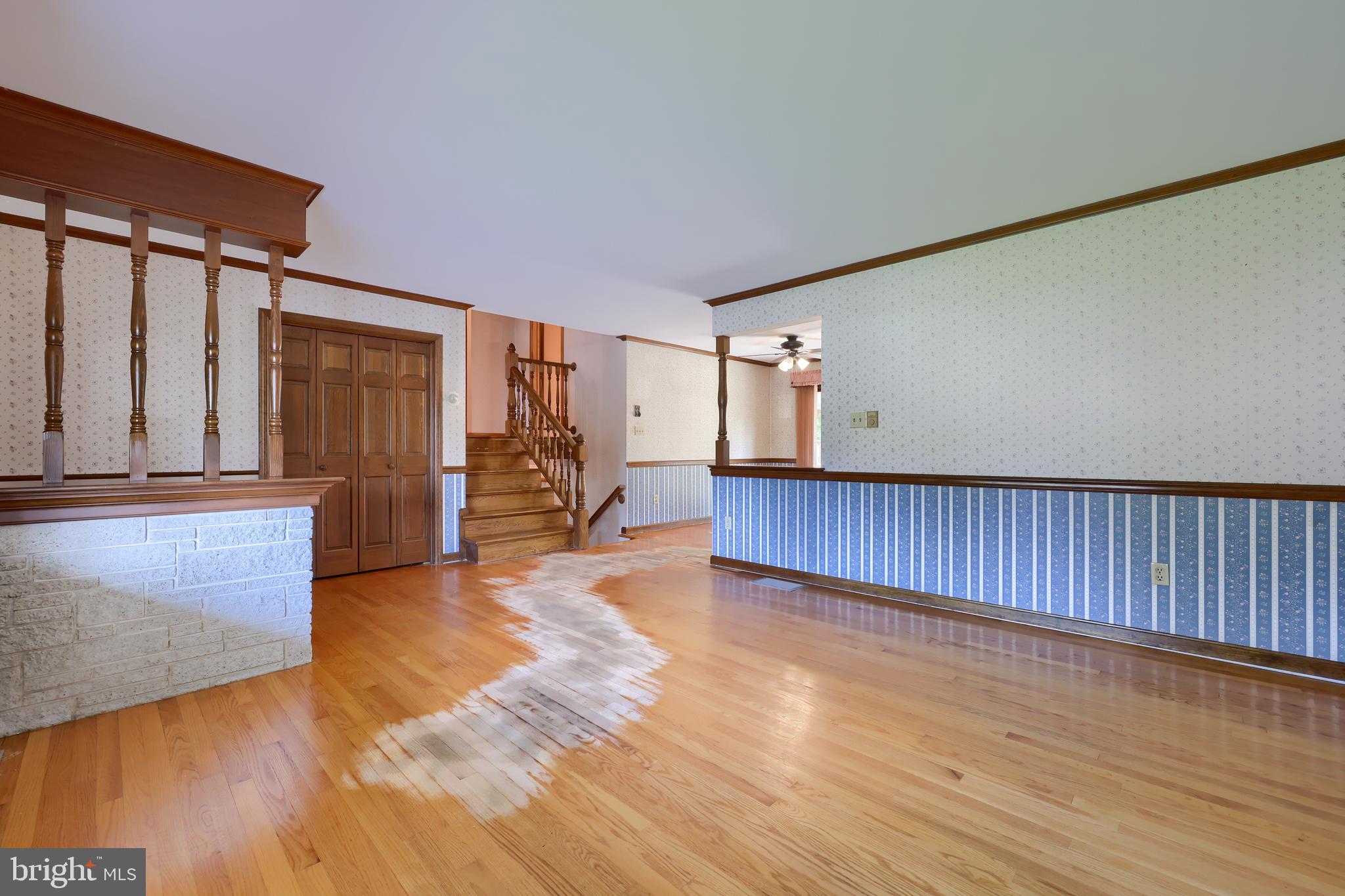 1716 Pioneer Road Lancaster, PA 17602 - Photo 6 of 45