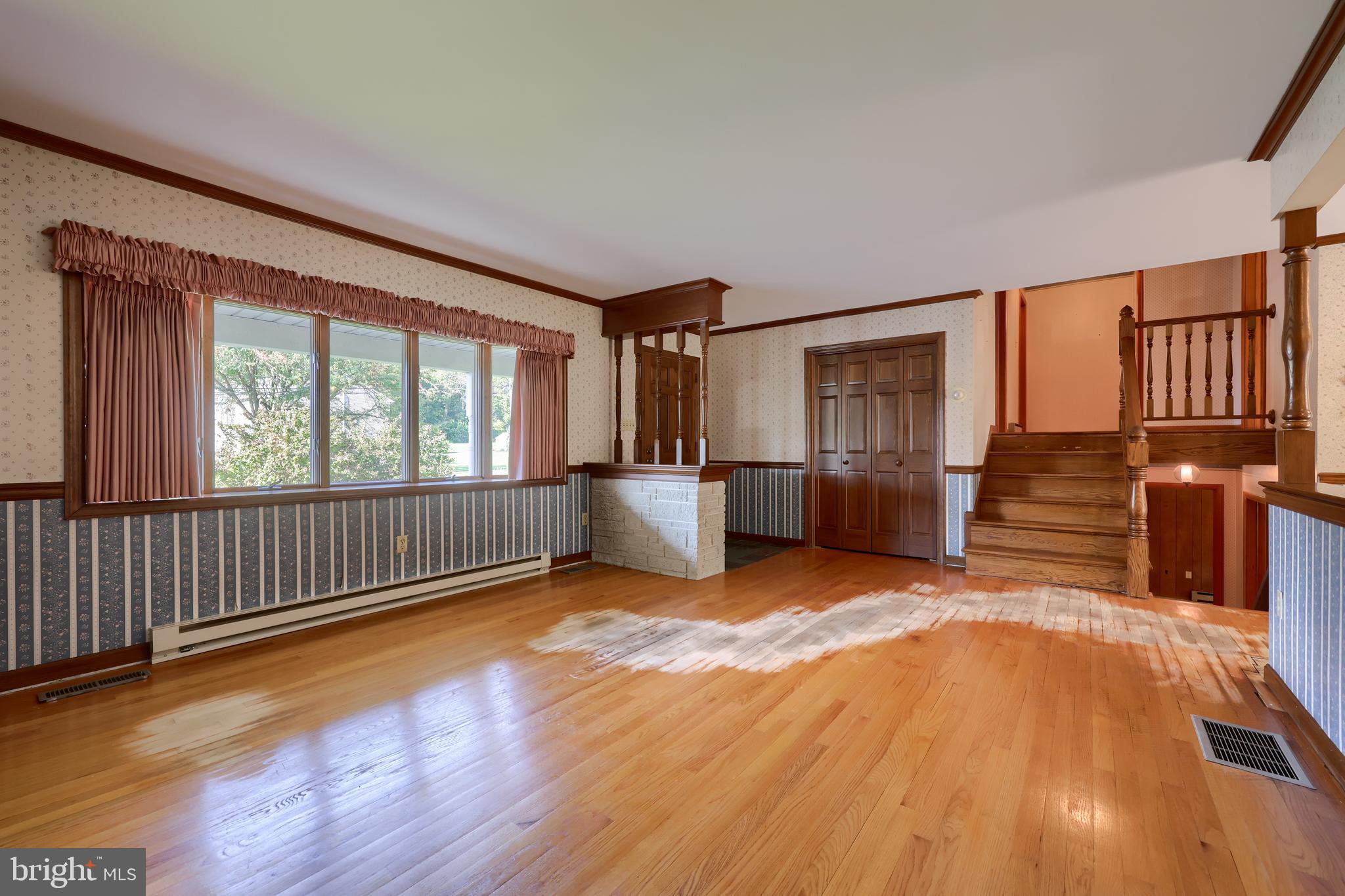 1716 Pioneer Road Lancaster, PA 17602 - Photo 7 of 45