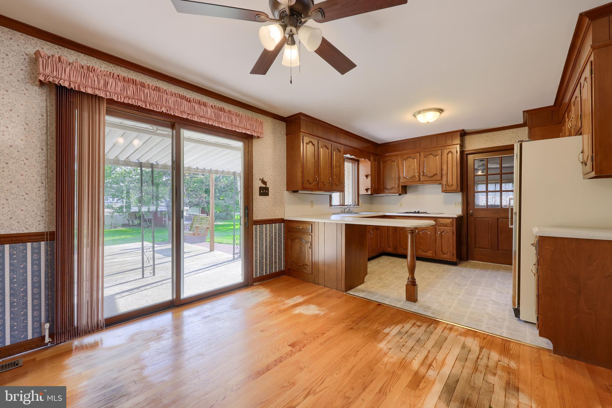 1716 Pioneer Road Lancaster, PA 17602 - Photo 8 of 45