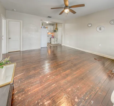 $1,775 | 205 North Federal Highway, Unit B, Lake Worth Beach, FL 33460