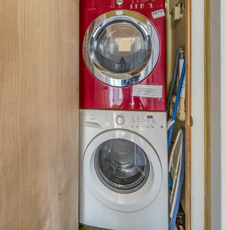 $1,980 | 205 North Federal Highway, Unit B, Lake Worth Beach, FL 33460