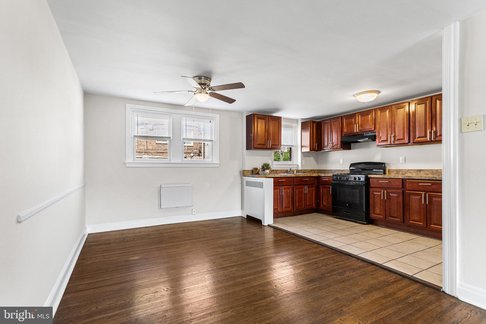 502 Wiltshire Road Upper Darby, PA 19082 - Photo 3 of 13