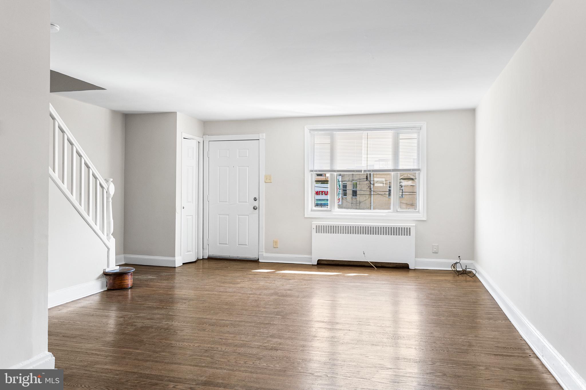 502 Wiltshire Road Upper Darby, PA 19082 - Photo 4 of 13