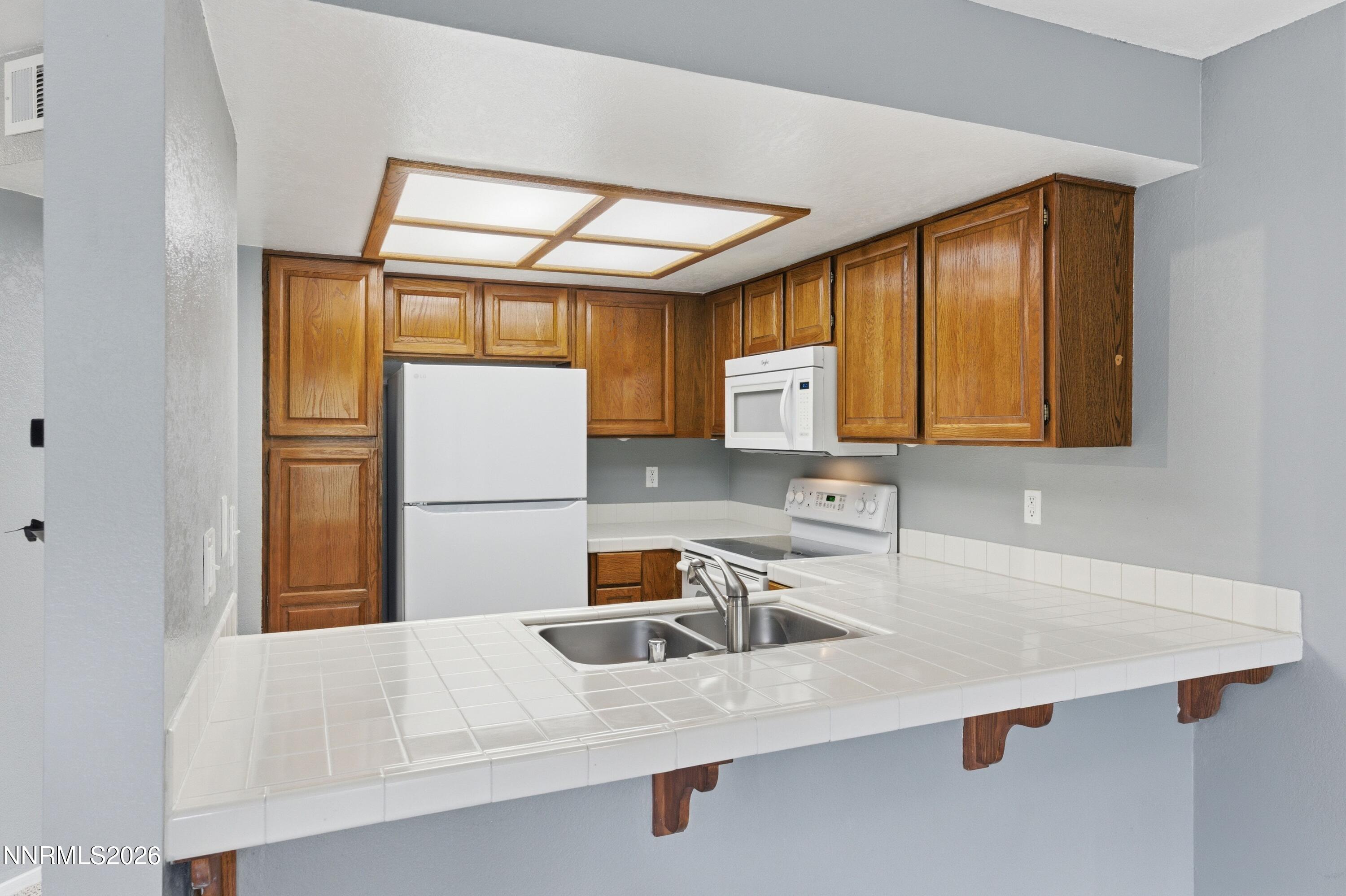 2875 Idlewild Drive, Unit 39 Reno, NV 89509 - Photo 12 of 58 010_dsc02942_994