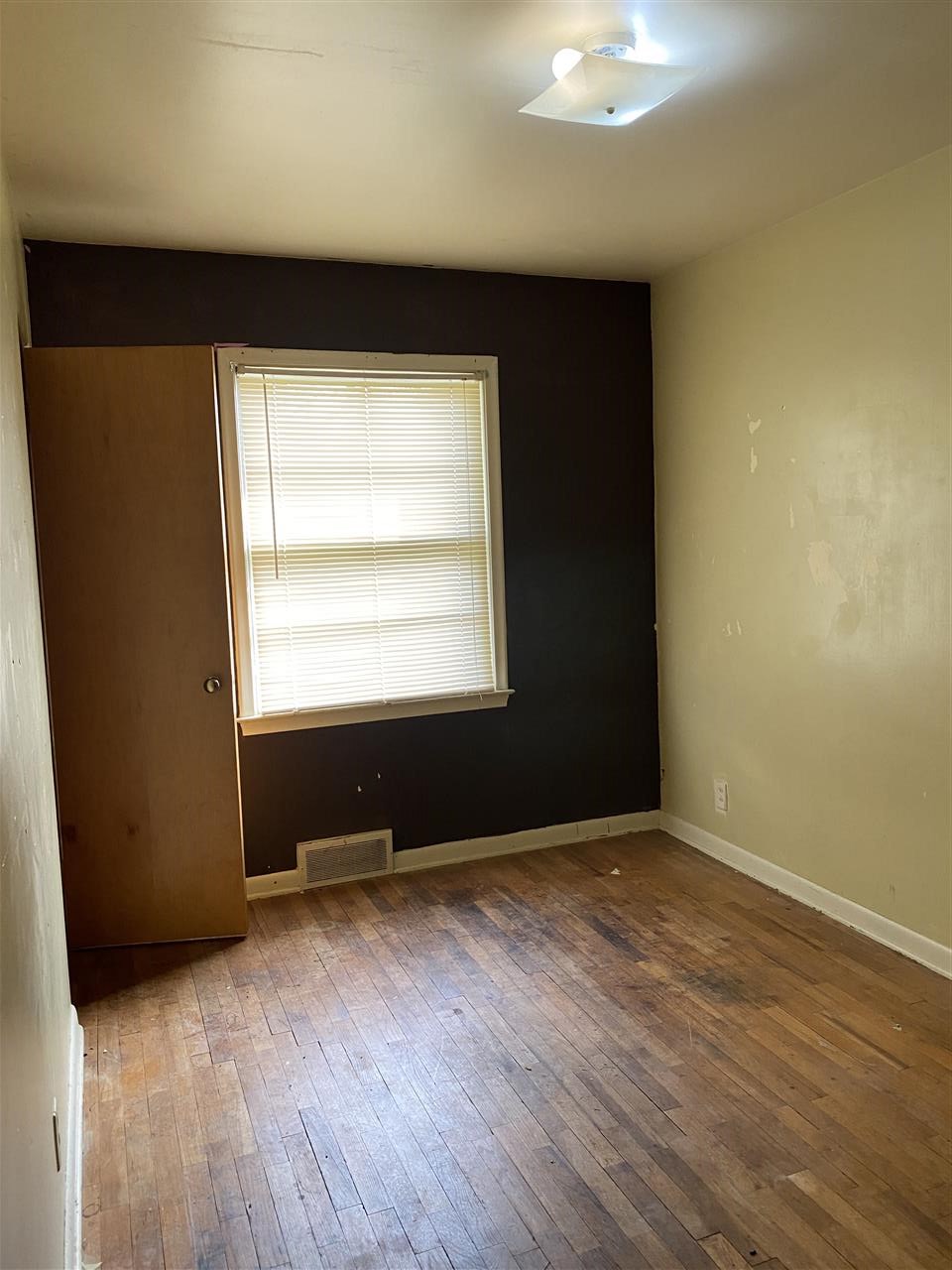 3477 Van Campen Road Flint, MI 48507 - Photo 15 of 31 50028401-14.JPG