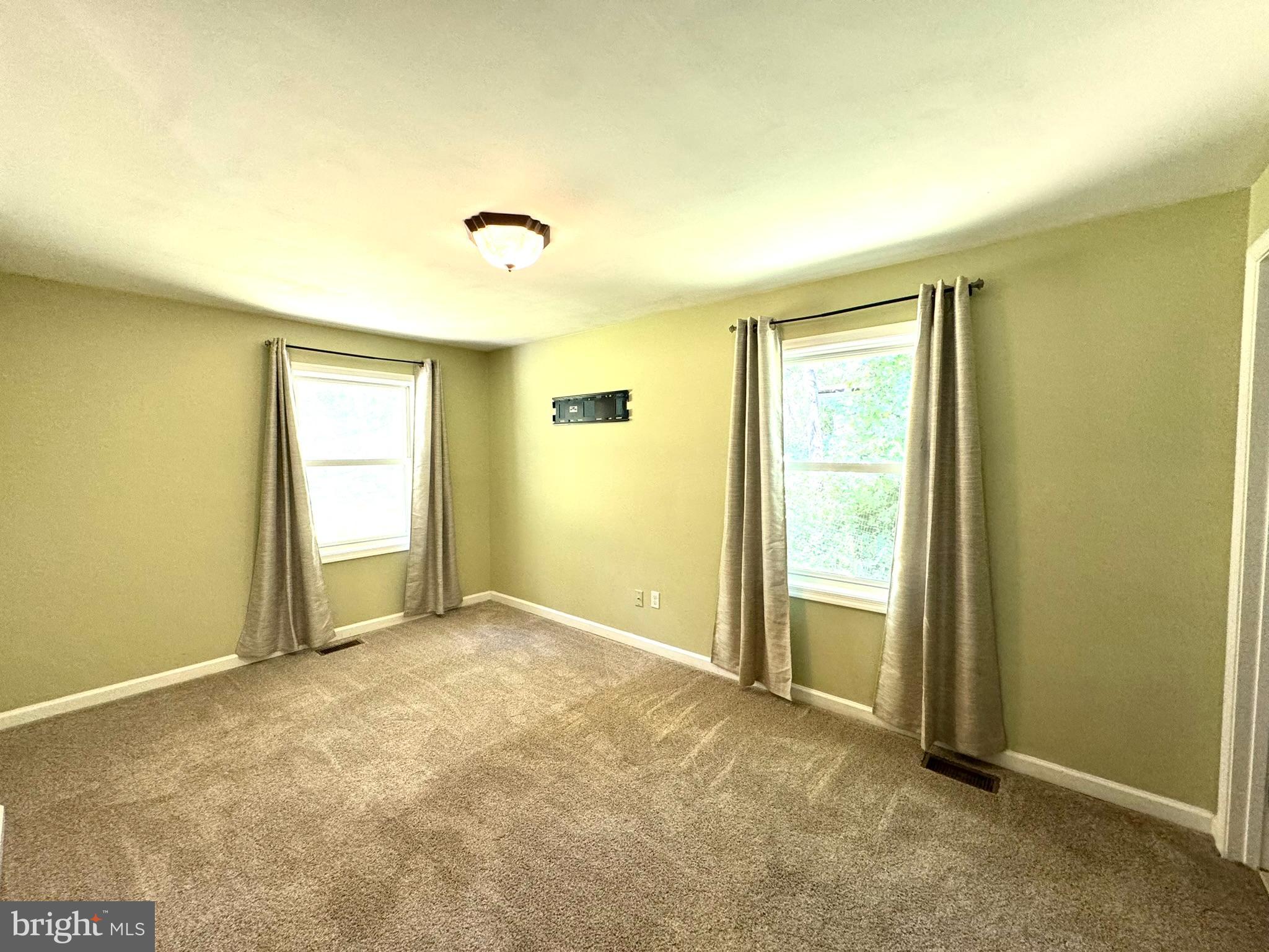 454 Pine Ridge Drive Front Royal, VA 22630 - Photo 18 of 39