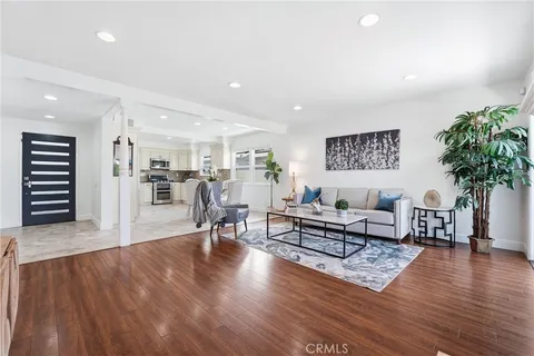 $1,299,000 | 6051 Kimberly Drive, Huntington Beach, CA 92647