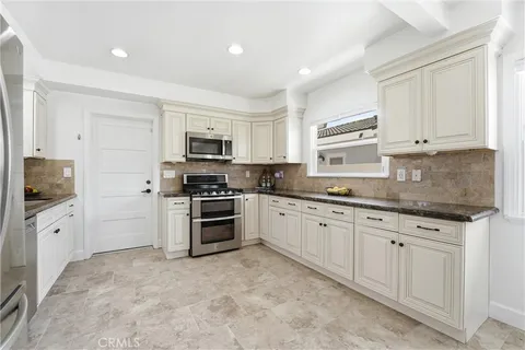 $1,299,000 | 6051 Kimberly Drive, Huntington Beach, CA 92647