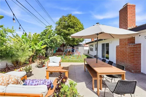 $1,299,000 | 6051 Kimberly Drive, Huntington Beach, CA 92647
