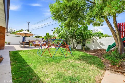 $1,299,000 | 6051 Kimberly Drive, Huntington Beach, CA 92647