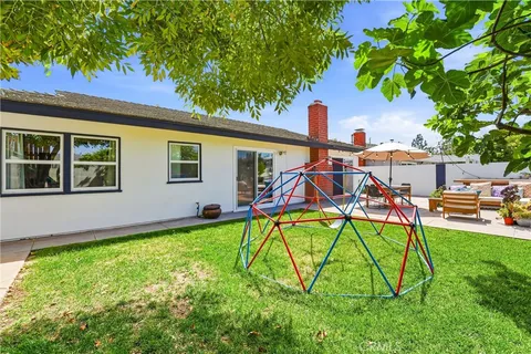 $1,299,000 | 6051 Kimberly Drive, Huntington Beach, CA 92647