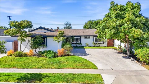 $1,299,000 | 6051 Kimberly Drive, Huntington Beach, CA 92647