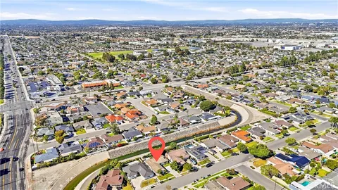 $1,299,000 | 6051 Kimberly Drive, Huntington Beach, CA 92647